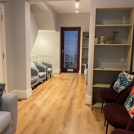 Charming 4 Bed Town House With Roof Terrace Villa London Bagian luar foto