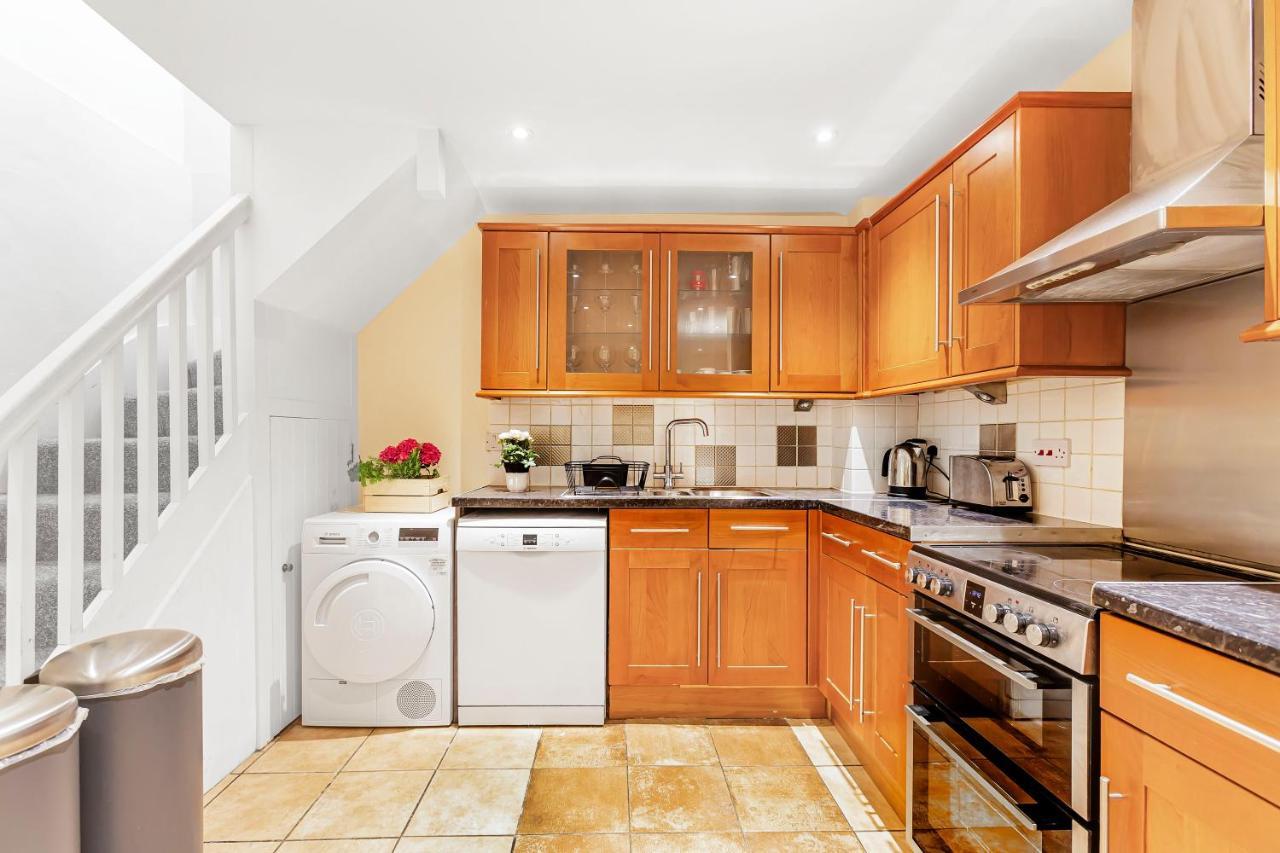 Charming 4 Bed Town House With Roof Terrace Villa London Bagian luar foto