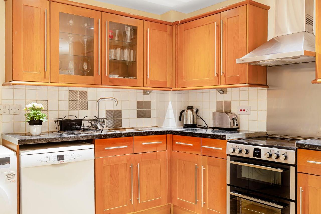 Charming 4 Bed Town House With Roof Terrace Villa London Bagian luar foto